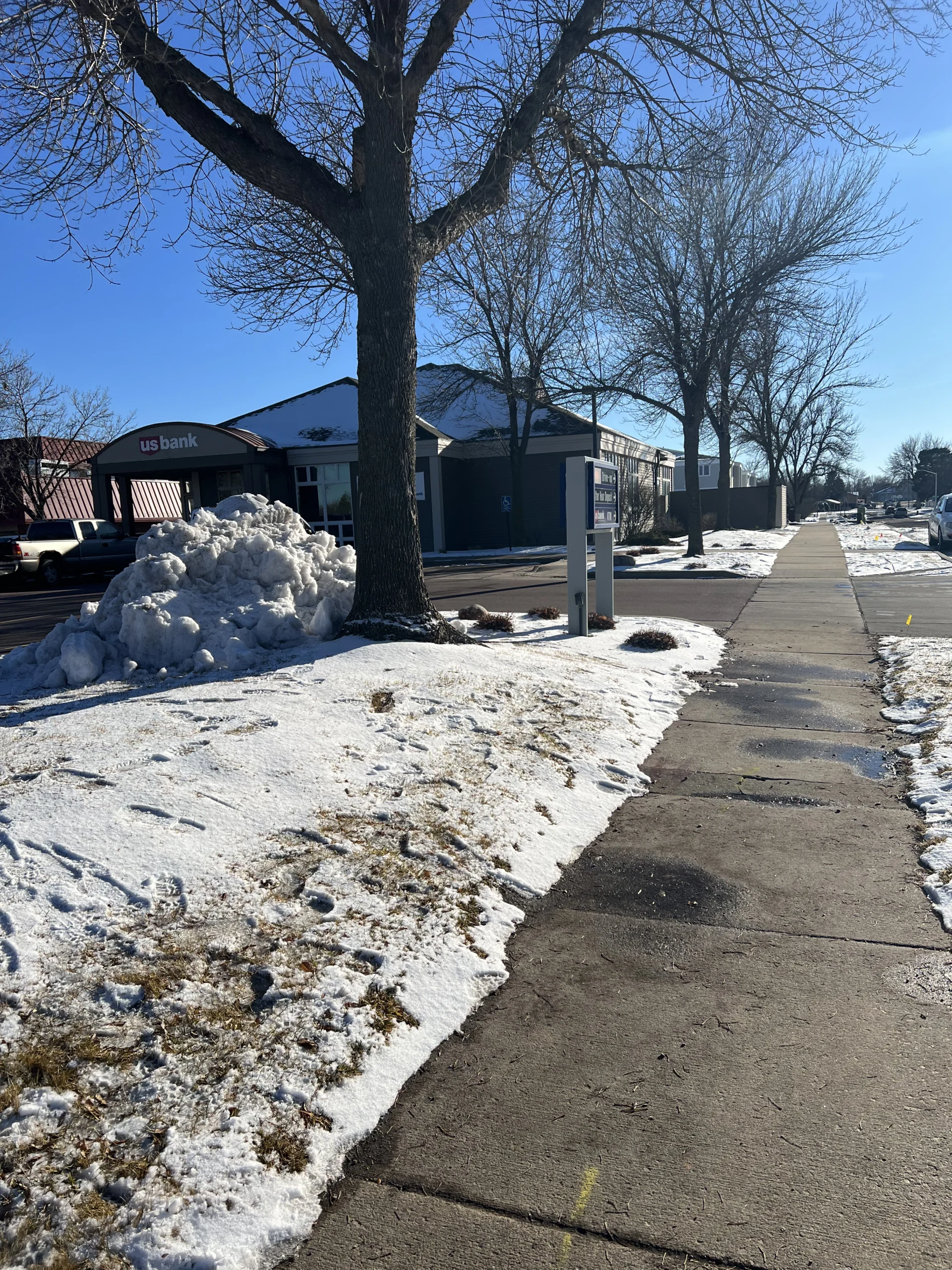 Sioux falls sd landscaper snow removal services residential commercial next level outdoor services (32)
